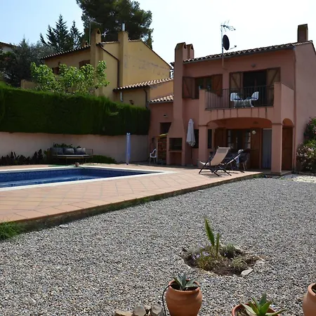 Casa Con Piscina Privada Y Jardin Cerca De La Playa En - Es-323-6