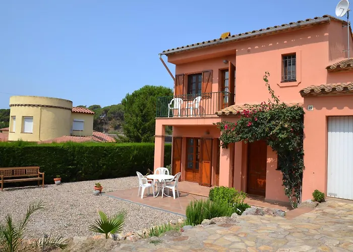 Casa Con Piscina Privada Y Jardin Cerca De La Playa En - Es-323-6