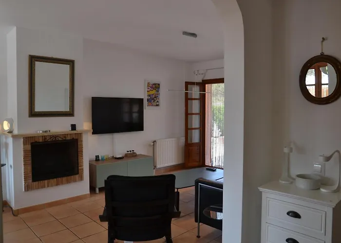 Casa Con Piscina Privada Y Jardin Cerca De La Playa En - Es-323-6 * L'Estartit